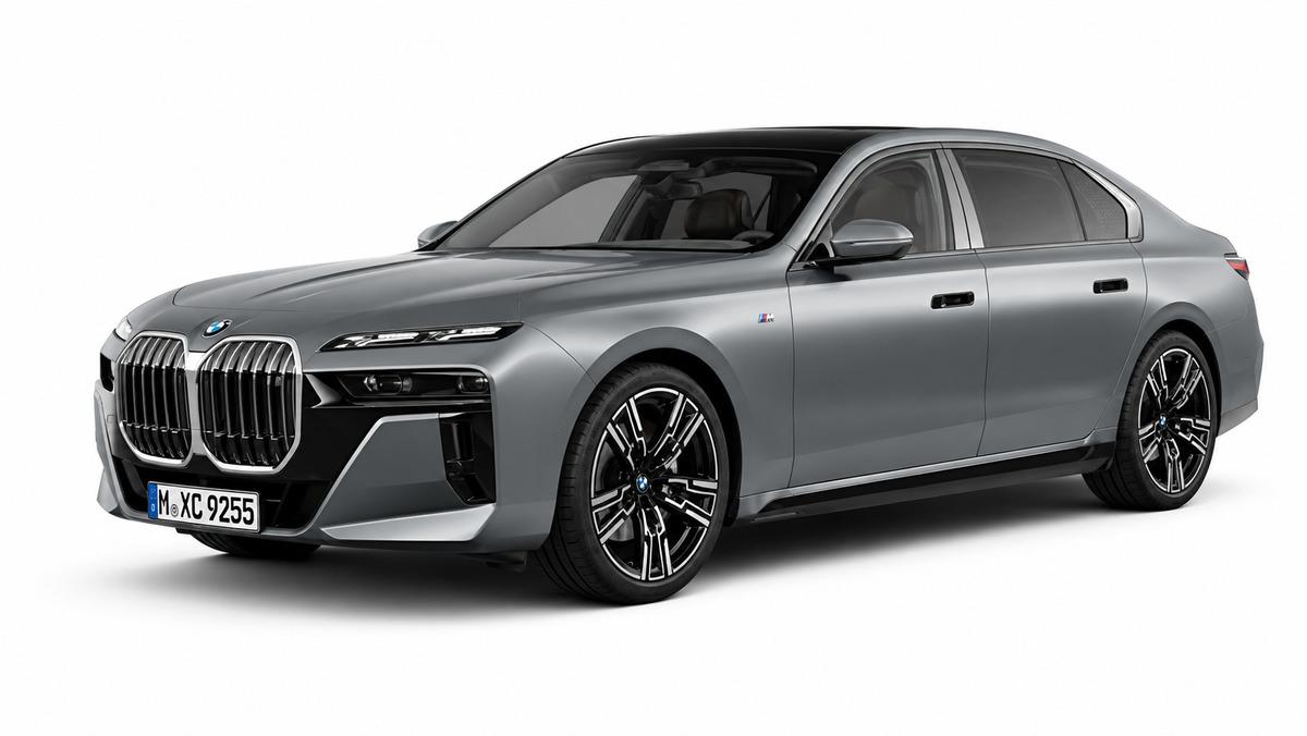 BMW i7