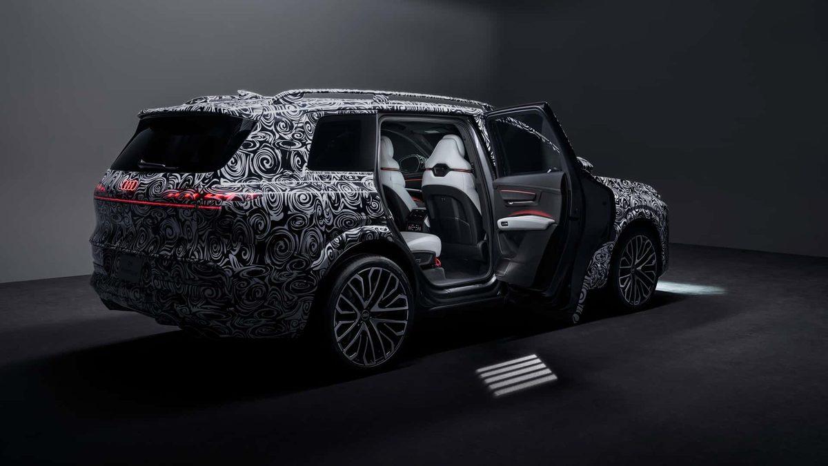 2027-audi-q9-interior
