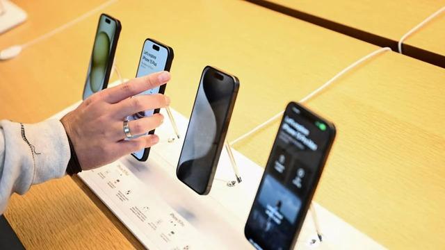 RAM Krizi Telefonların da Yakasını Bırakmayacak: "Telefon Fiyatları Önümüzdeki Yıla Kadar Yükselmeye Devam Edecek"