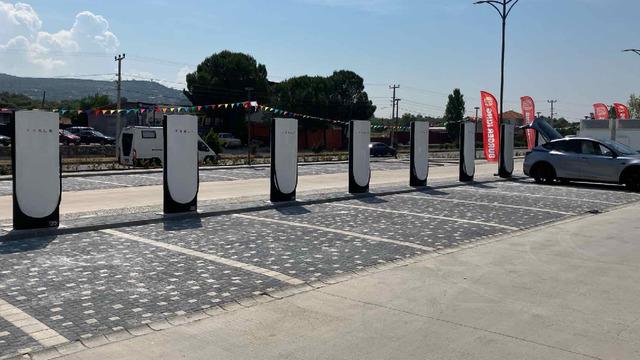 Tesla, Muğla'ya Supercharger Kurduğunu Açıkladı: İstasyonların Sayısı Hızla Artıyor