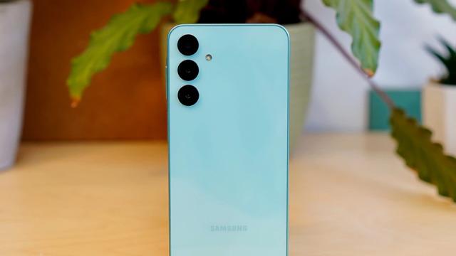 Çok Ucuza Samsung Telefon Geliyor: A101'de Bu Hafta Satılacak Teknolojik Ürünler