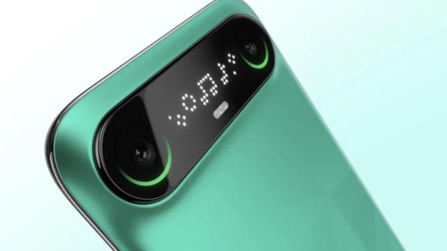 TECNO, Çok İnce Tasarımlı iPhone Air Rakibi Yeni Telefonu Camon Slim’i Tanıttı