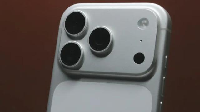 İddia: iPhone 18 Pro, 17 Pro'dan Çok Daha Kalın Olacak