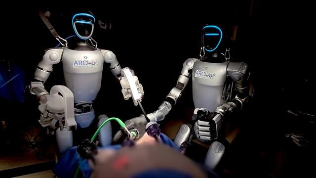 Robot Cerrahlar Tarihi Başarı: İlk Canlı Hayvan Ameliyatı