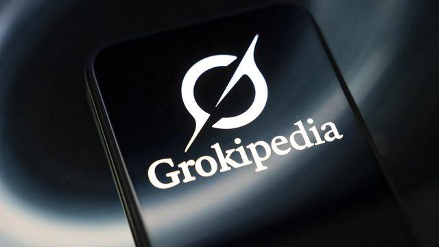 Elon Musk'ın Yapay Zekâ Tabanlı Vikipedi'si "Grokipedia"ya Ne Oldu? Neden Aylardır Güncellenmiyor?