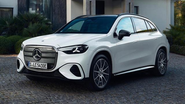 Türkiye’ye Özel Versiyonuyla Yollarda: Elektrikli Mercedes-Benz GLC 200 AMG Satışa Çıktı!