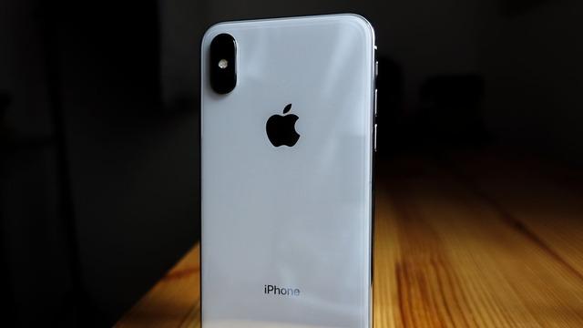 Apple, iPhone X'i Külüstür İlan Etti