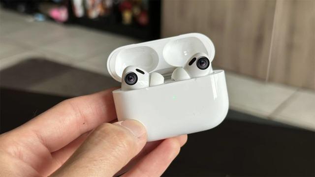Kameralı AirPods'u Bekleyenlere Üzücü Haber: Bu Yıl Gelmeyecek!
