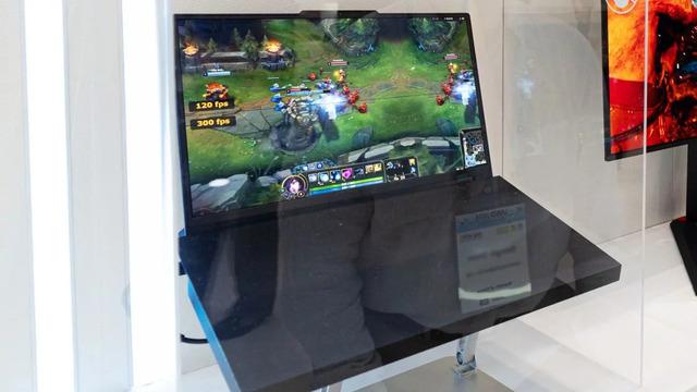 Samsung, Dünyanın İlk 16 inç 300 Hz OLED Ekranını Tanıttı