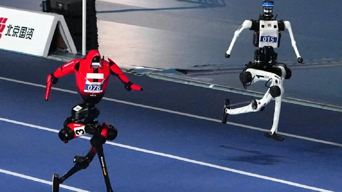 Bir İnsansı Robot, Usain Bolt'un 100 Metre Rekorunu Kırdı! [Video]