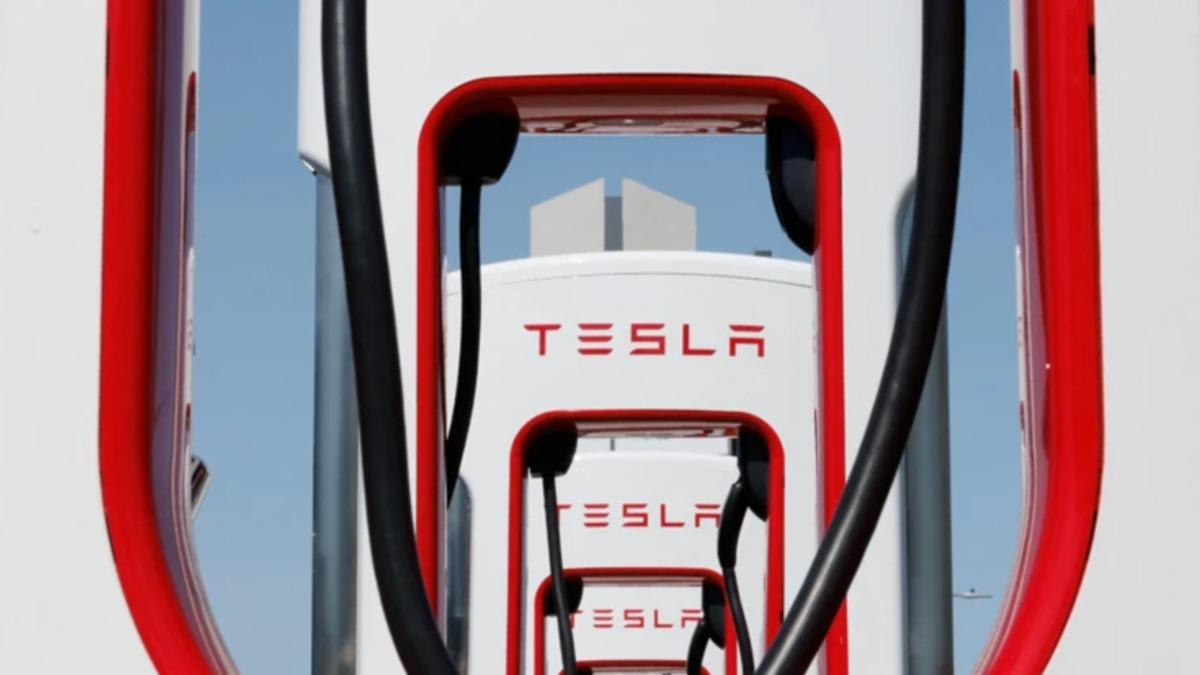 İzmir’deki Tesla Sahiplerine Müjde! Bornova’ya Supercharger Kuruluyor