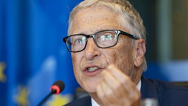 "Yavaşlama Lüksümüz Yok!": Bill Gates’e Göre Yapay Zeka Devriminde Bizi Bekleyen Tehlikeler