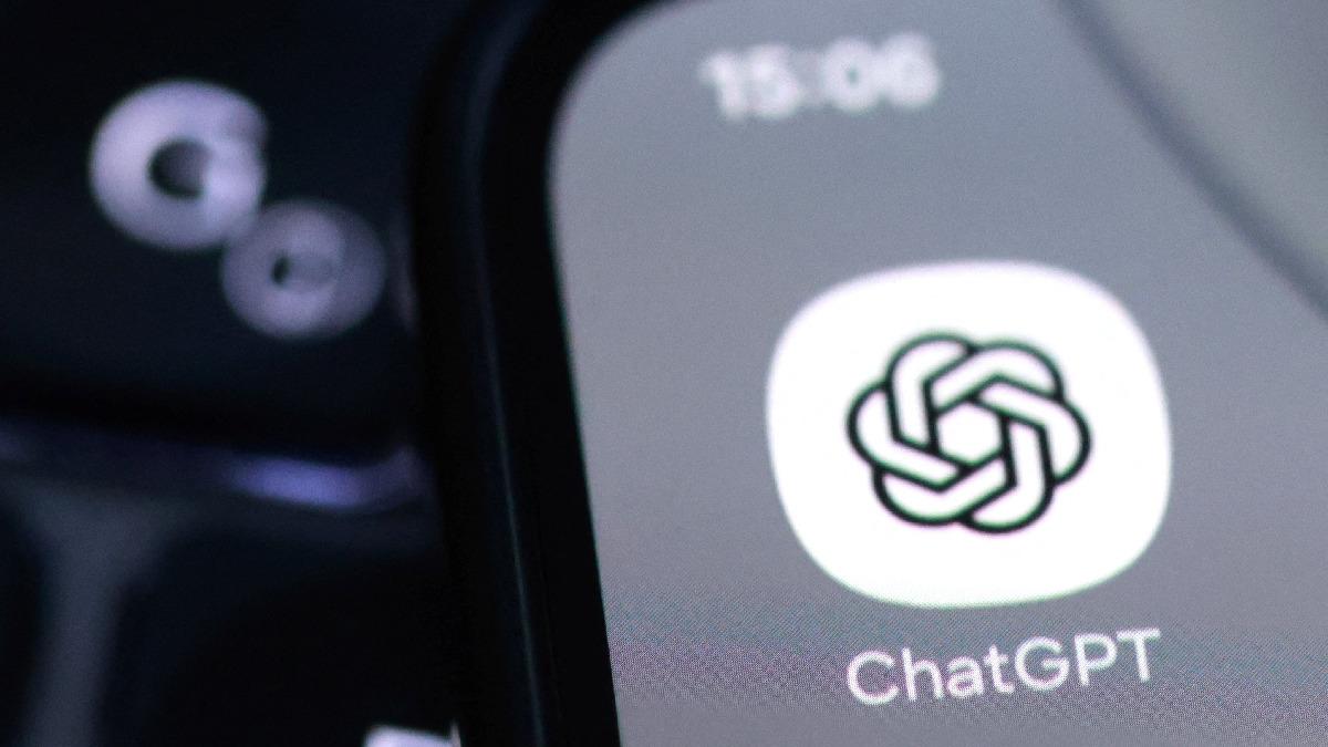 ChatGPT'de Artık Geçici Sohbetleri Kaydedebileceksiniz