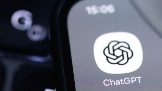 ChatGPT'de Artık Geçici Sohbetleri Kaydedebileceksiniz