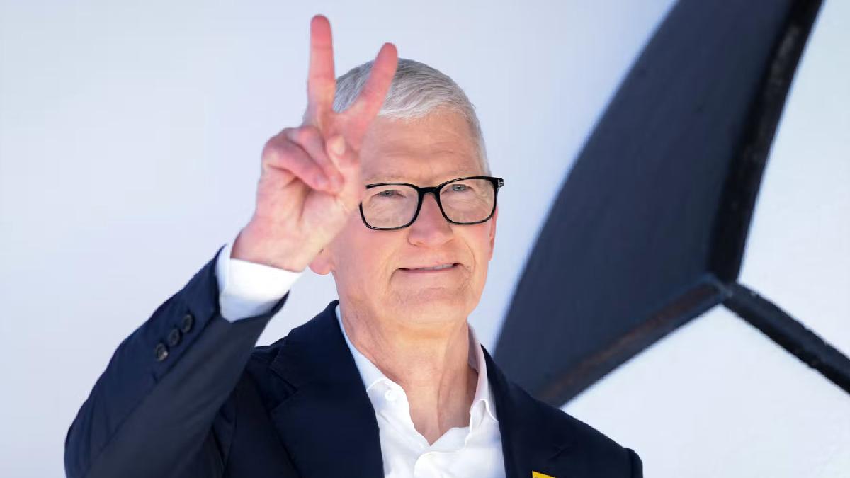 Apple, CEO’luğu Bırakan Tim Cook İçin Veda Videosu Paylaştı