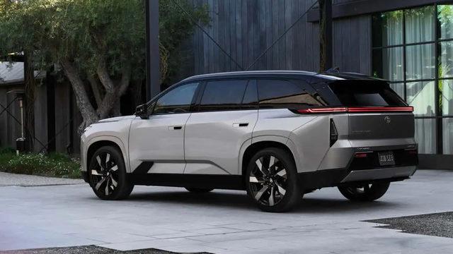 Toyota, Elektrikli Highlander Modelini Bir Kez Daha Erteledi