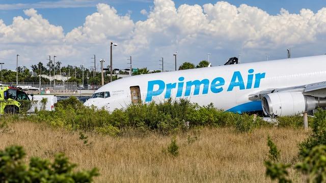 Amazon Kargo Uçağı Pistten Çıktı: En Az 5 Ölü, 5 Yaralı Var!