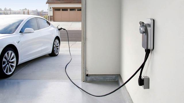 Evde Elektrikli Araç Şarj Etmek Yasaklandı mı? Resmî Açıklama Geldi!
