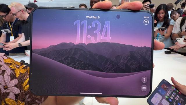 iPhone Duo, Katlanma İzini Nasıl Minimuma İndirdi?