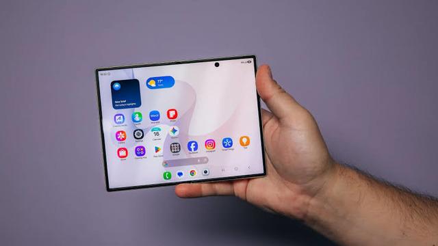 Samsung Açıkladı: Galaxy Z Fold 8'in Ekran Köşelerindeki Esneme, Sanıldığı Gibi Bir Üretim Hatası Değilmiş