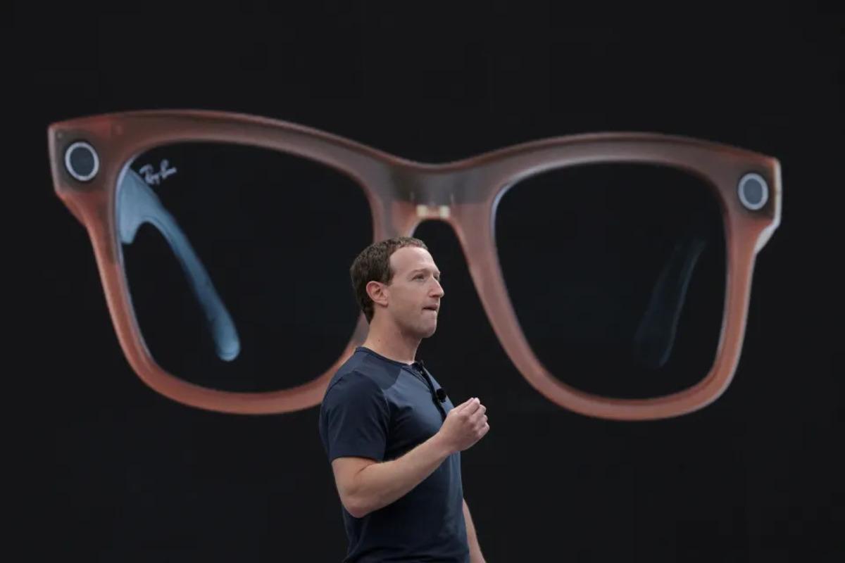 meta-ceo-mark-zuckerberg-delivers-848266788
