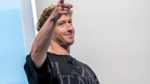 Yapay Zekâ Devleri "Yavaşlayalım" Diyor, Mark Zuckerberg Hız Kesmek İstemiyor!