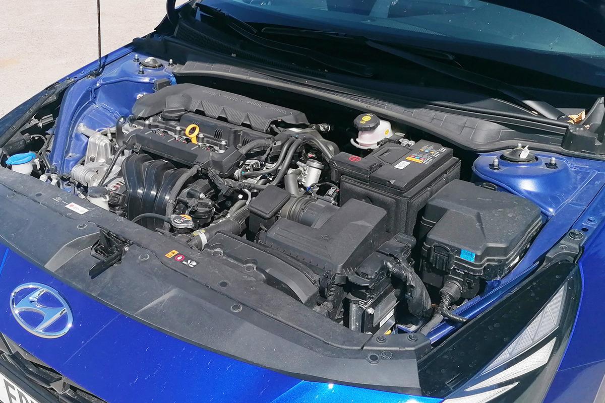 HYUNDAI-ELANTRA-1.6-MPI-CVT_4
