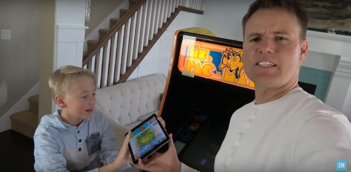 Atari Salonlarındaki Oyun Makinesinin İçini Açtılar