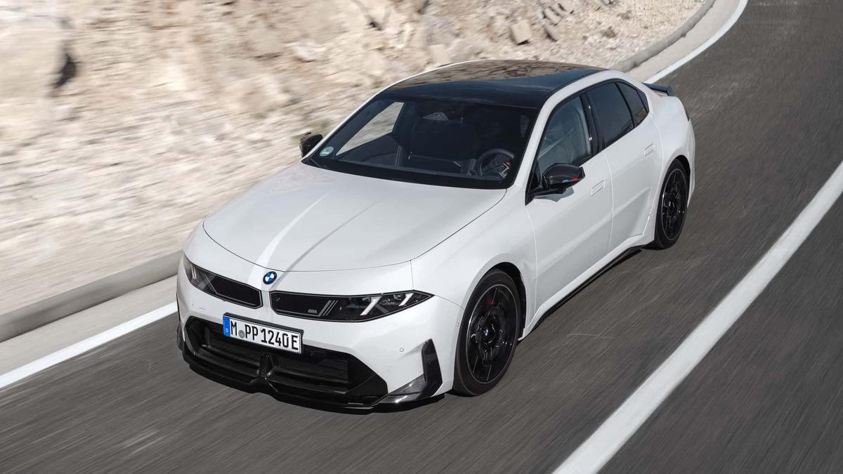i33