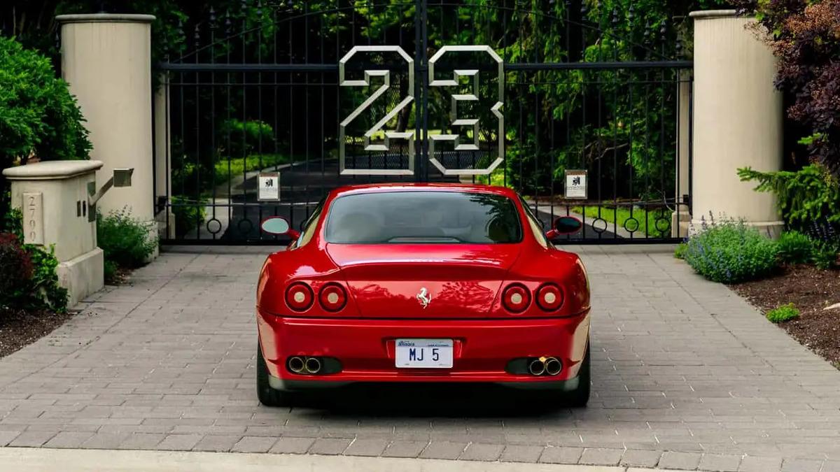 michael-jordan-s-1997-ferrari-550-maranello (4)