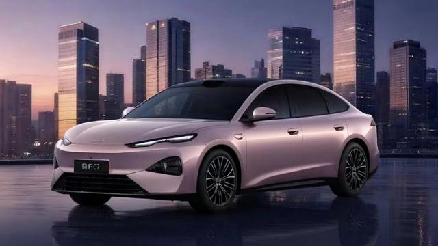 Yeni BYD Seal 07'nin Görselleri Paylaşıldı
