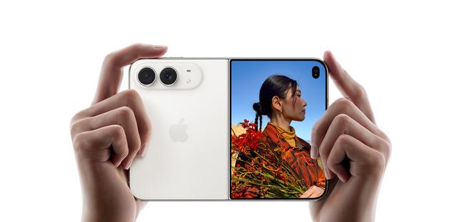 Katlanabilir Ekranlarda Çizik Derdine Son: İşte Apple'ın iPhone Duo İçin Geliştirdiği Çözüm!