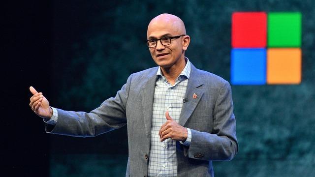 Microsoft CEO'su Satya Nadella Uyardı: "Yapay Zekâya Acil Durum Freni Şart"