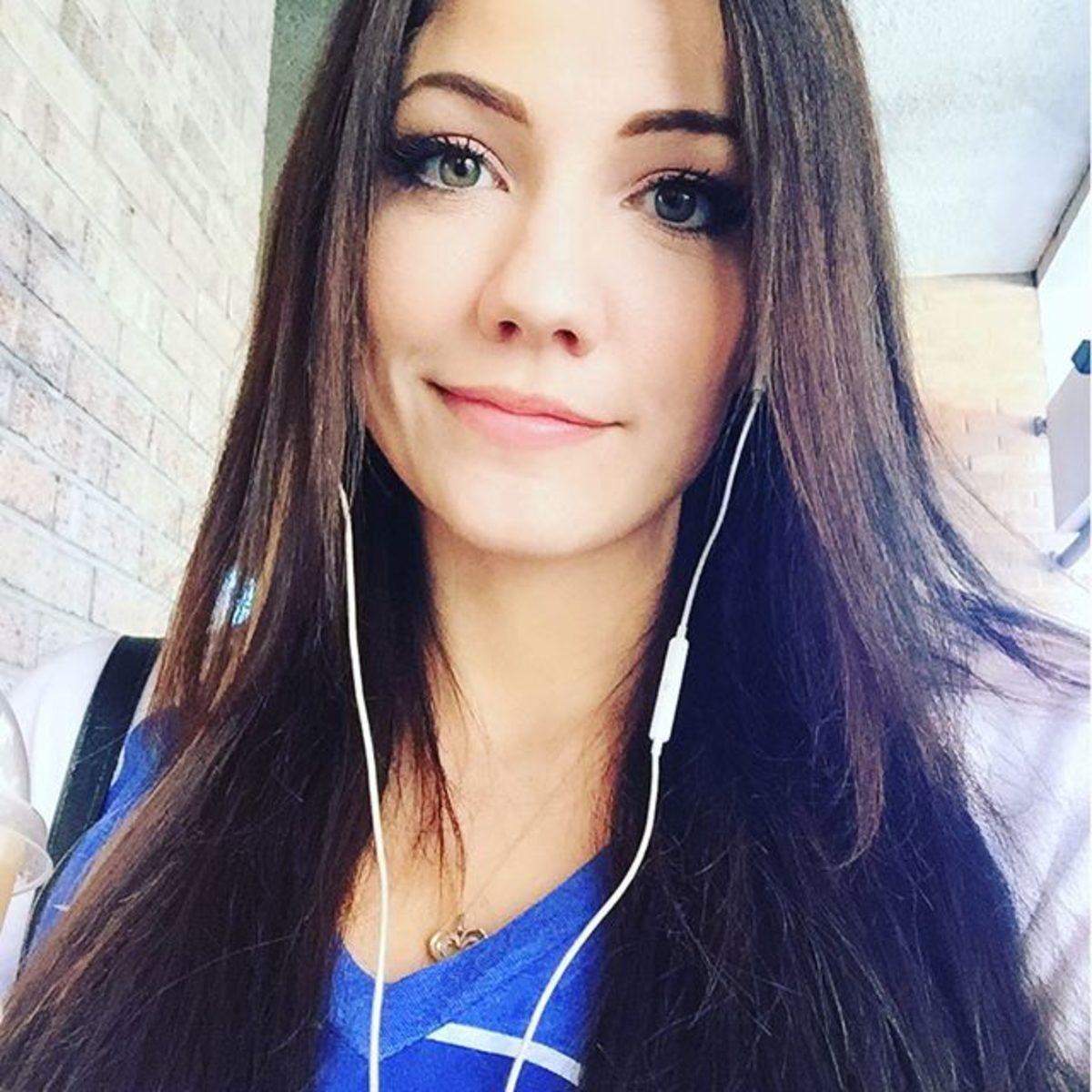 Twitch’te Güzelliği İle Dikkat Çeken 10 Kadın Gamer!