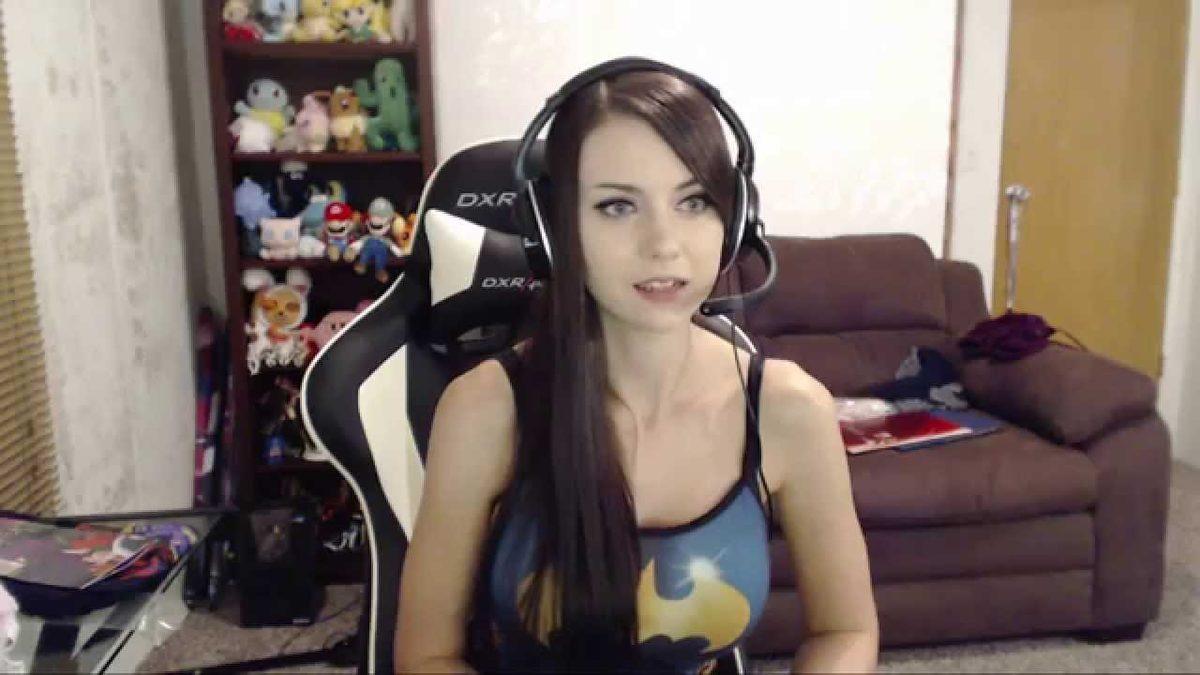 Twitch’te Güzelliği İle Dikkat Çeken 10 Kadın Gamer!