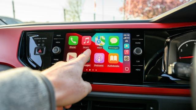 Apple, iOS 27 ile CarPlay’e Yeni Özellikler Getiriyor: İşte Bu Özellikleri Kullanabilecek Telefonlar!