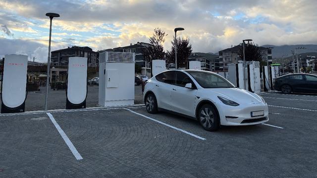 Tesla, Bolu'da Bir Supercharger İstasyonu Daha Açtı!