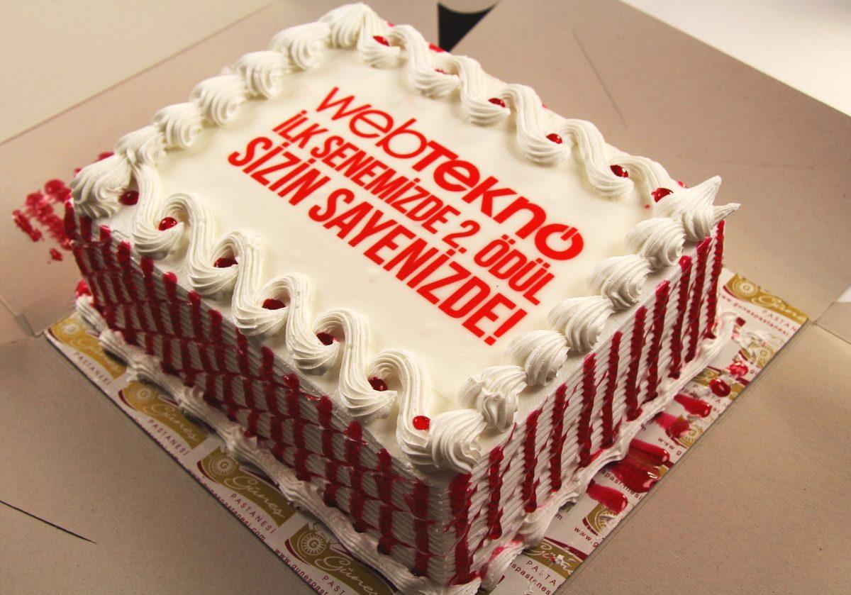 Webrazzi Ödülleri 2014’te Yılın En Başarılı Youtube Kanalı Olduk!