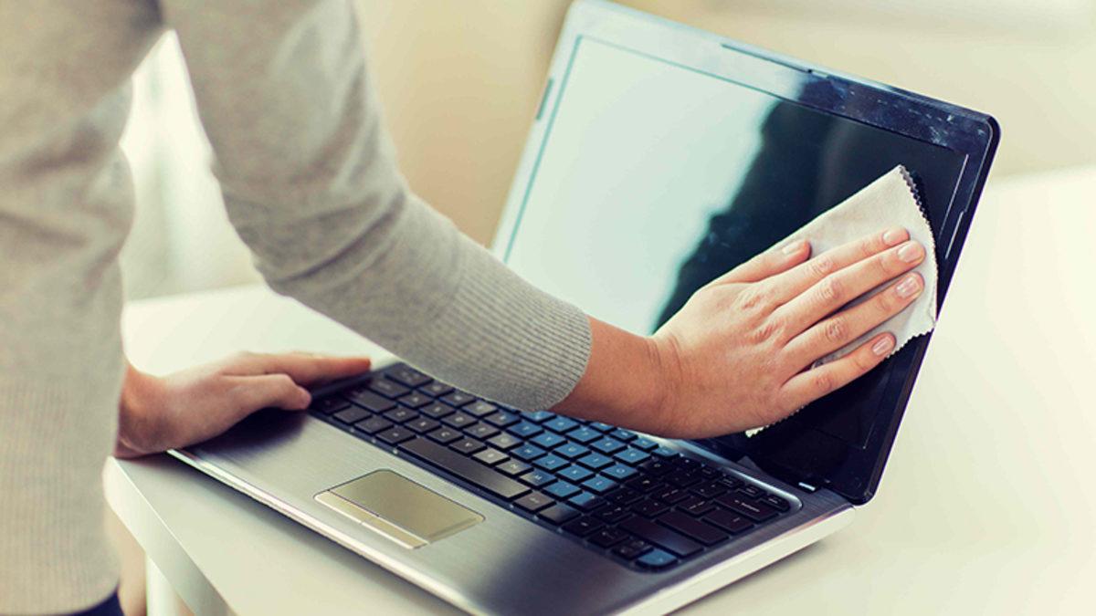 Bilgisayar ve Telefon Ekranı Nasıl Temizlenir? Ekran Temizleme Setleri Ne İşe Yarıyor?