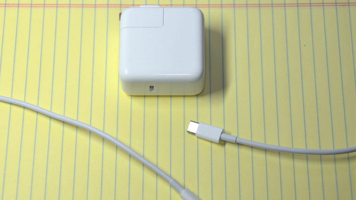 Yeni iPhone’ları Hızlı Şarj Etmek İçin 430TL Ödemeniz Gerek