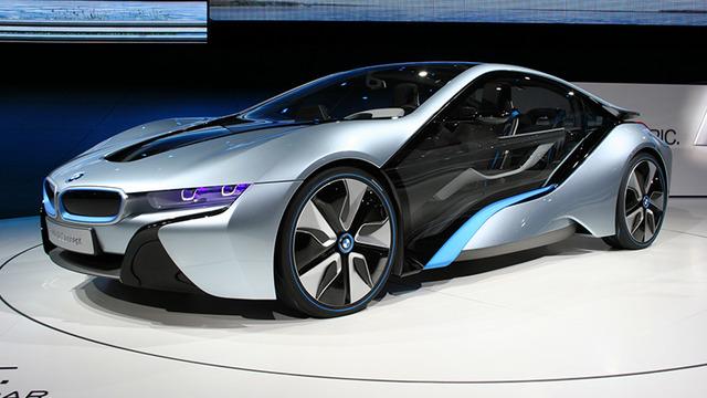 BMW, Elektrikli Araçları İçin Kablosuz Şarj İstasyonu Üretti!
