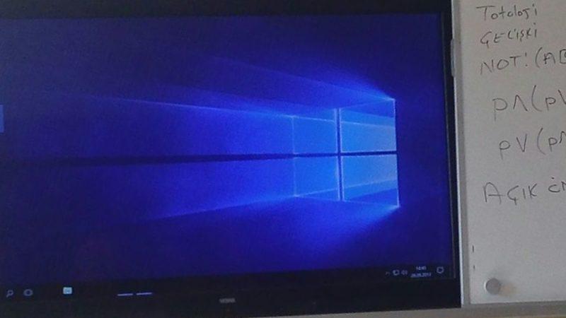 Okullardaki Akıllı Tahtalara Windows 10 Kurulur mu?