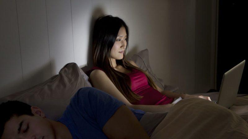 Pornhub’dan Açıklama: Kadınlar Erkeklere Oranla Mobilde Daha Çok Porno İzliyorlar