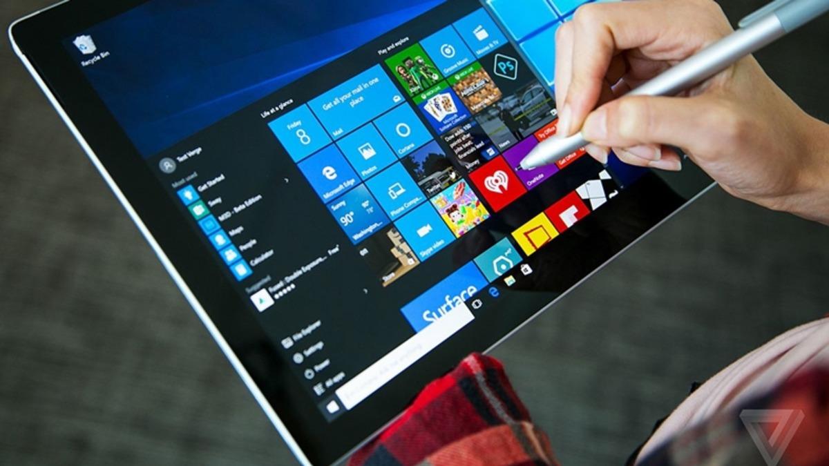 Windows 10’a, Görev Çubuğu Simgelerini Değiştirerek Değişik Bir Hava Katın