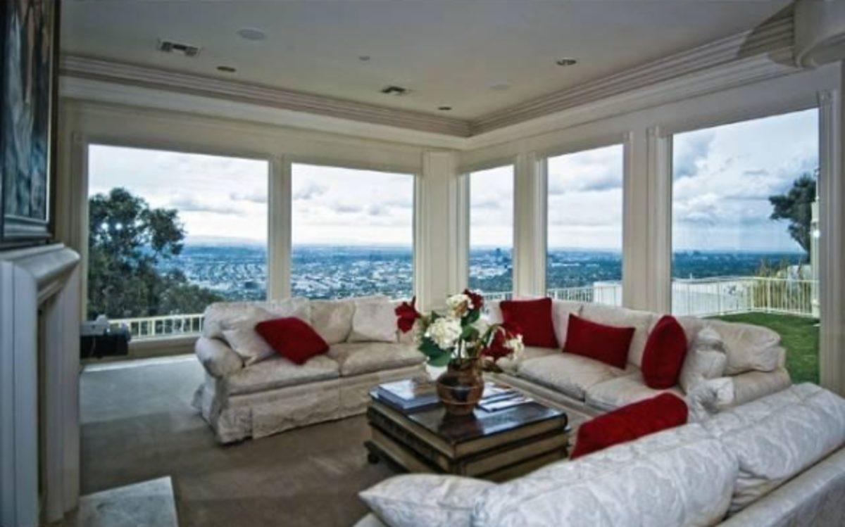 Sizi Olası Zombi Saldırısından Kurtarabilecek, Sadece Zenginlerin Alabileceği 10 Ev