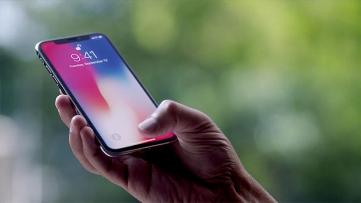 iPhone X kullanıcılarının Klavyedeki Boş Alan İsyanı
