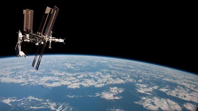 Rus Kozmonot Shkaplerov: Dünya Dışı Yaşam Bulundu!