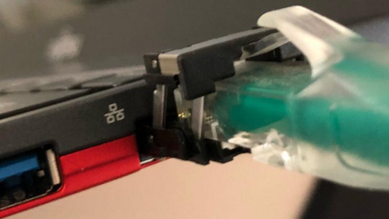 Fujitsu’nun Ethernet Kablosu Girişi İçin Bulduğu Mühendislik Harikası Çözüm