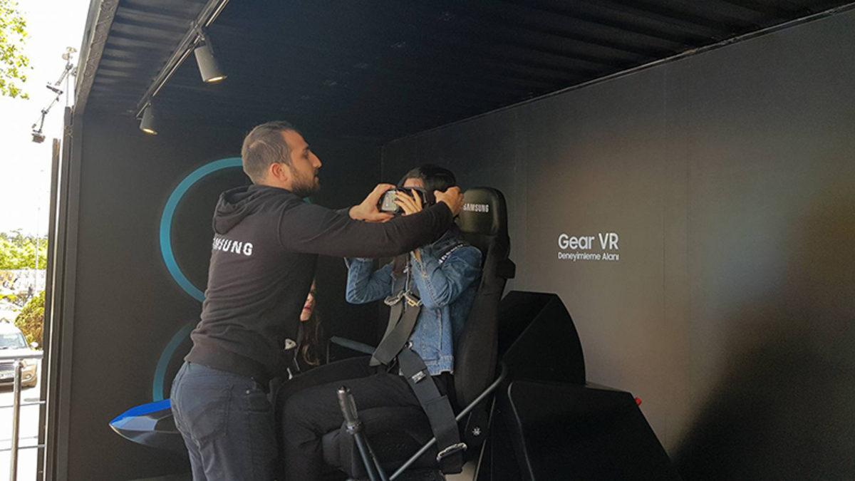 Samsung Tırı, İçinde Bi Dolu Teknoloji ile Türkiye Turuna Başladı!