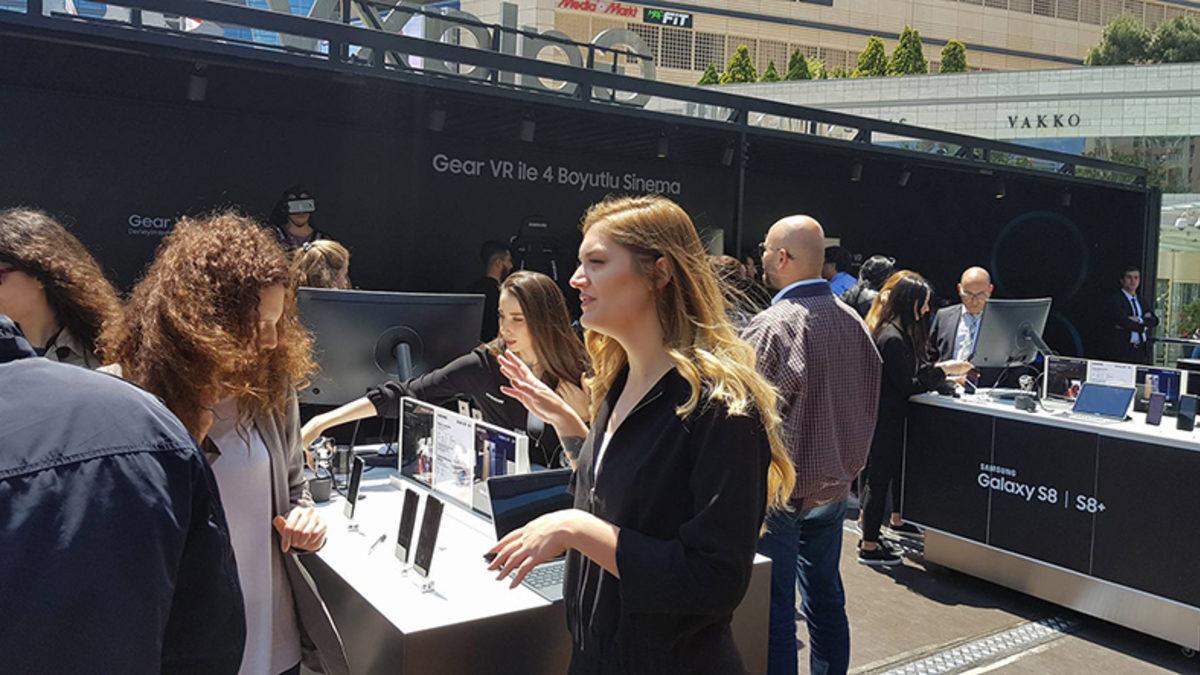 Samsung Tırı, İçinde Bi Dolu Teknoloji ile Türkiye Turuna Başladı!